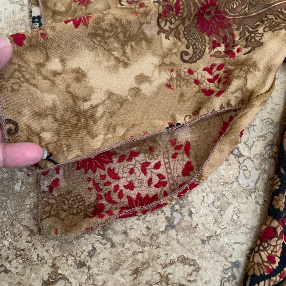 Butterfly Wing Open Back Blouse - Picture 2 of 5
